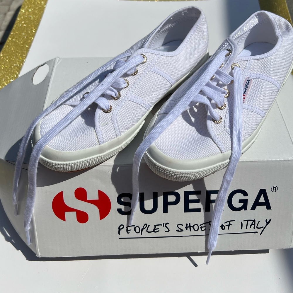 SUPERGA SNEAKERS! Classic Italian style